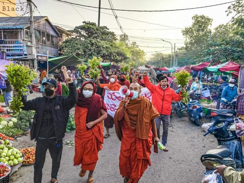 “သူ့ကျွန်ဘဝက လွတ်ခဲ့ပြီ စစ်ကျွန်ဘဝက ရုန်းထွက်ကြ”