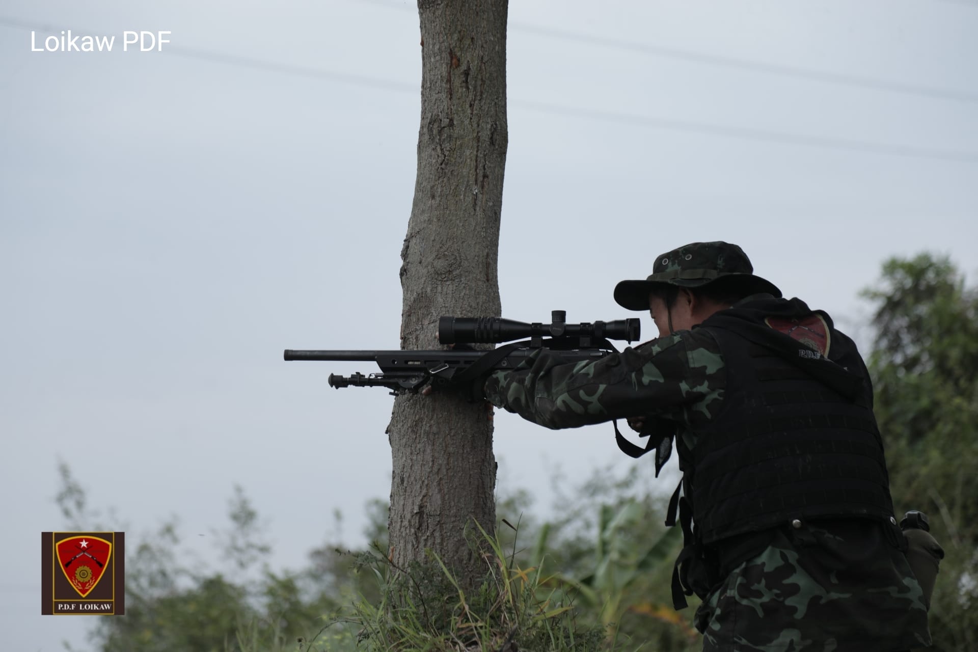 မိုးဗြဲမှာ တိုက်ပွဲပြင်းထန်နေလို့ စစ်ကောင်စီက လေကြောင်းနဲ့ လက်နက်၊ ရိက္ခာ၊ စစ်အင်အားဖြည့်ပေးနေ