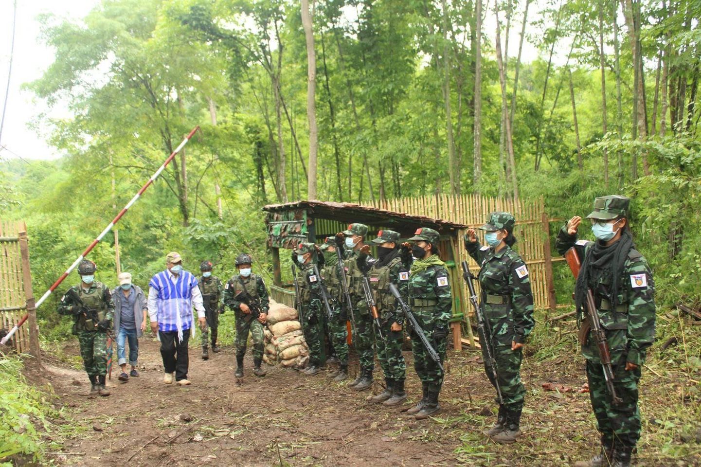 မြေပြင်မှာ စစ်ကောင်စီရဲ့ အကြမ်းဖက် ကျူးလွန်မှုတွေကို နိုင်ငံတကာက သိရှိအောင် ဆောင်ရွက်ကြဖို့ လိုအပ်တယ်လို့ NUG ပြည်ထောင်စုဝန်ကြီးချုပ် ပြော