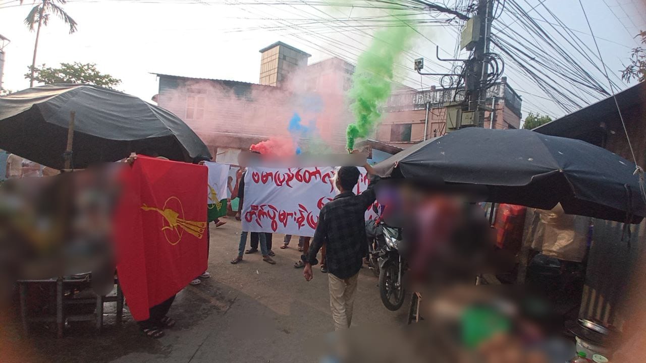 ရန်ကုန်က ဈေးတစ်ခုမှာ ဒီနေ့ မနက် ပြောက်ကျားသပိတ်ပြုလုပ်