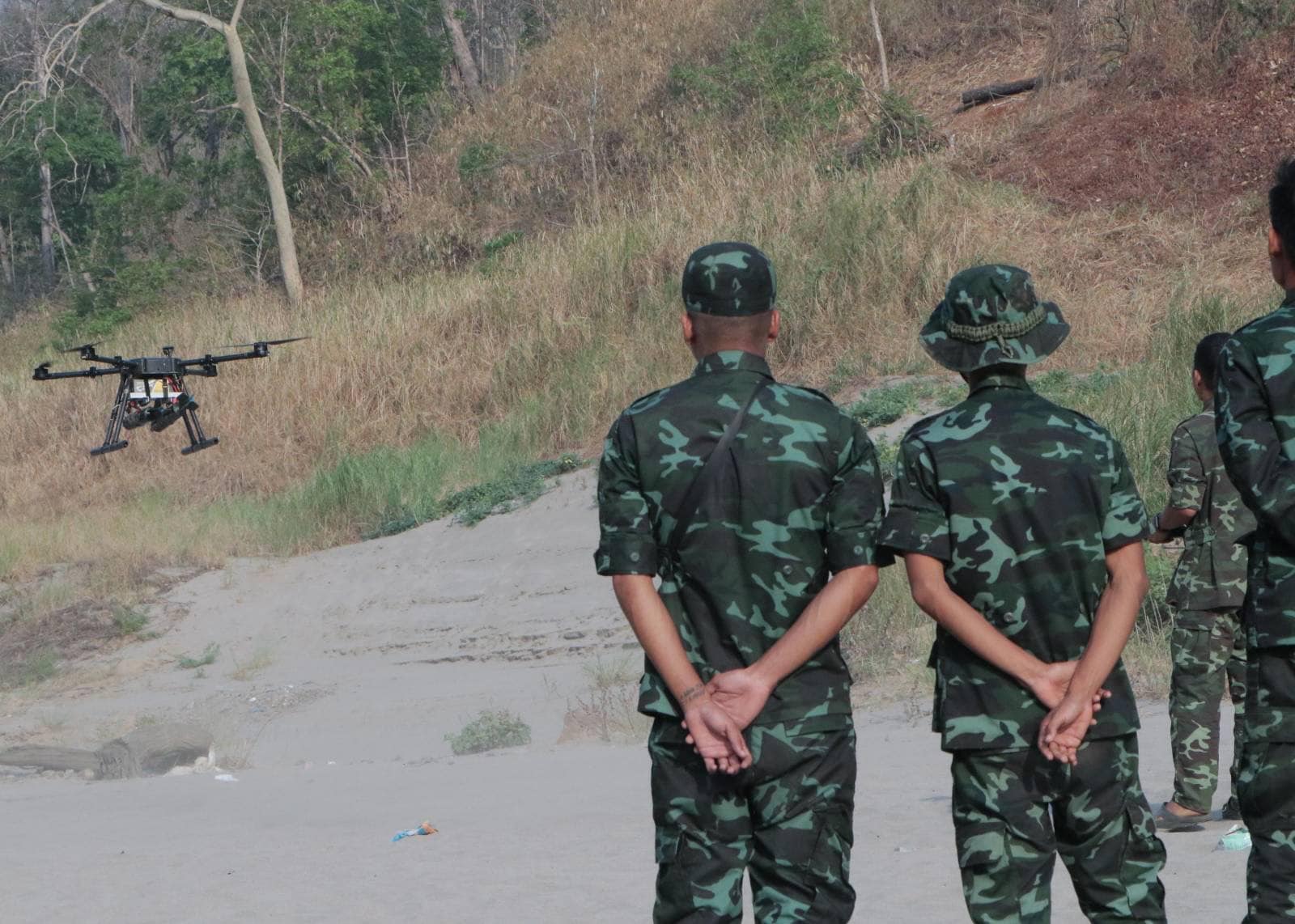 F.F.D တိုက်ခိုက်ရေး Drone အထူးတပ်ဖွဲ့ဝင်တွေရဲ့ အပတ်စဉ် (၄) သင်တန်းဆင်းပွဲ မြင်ကွင်းတွေ